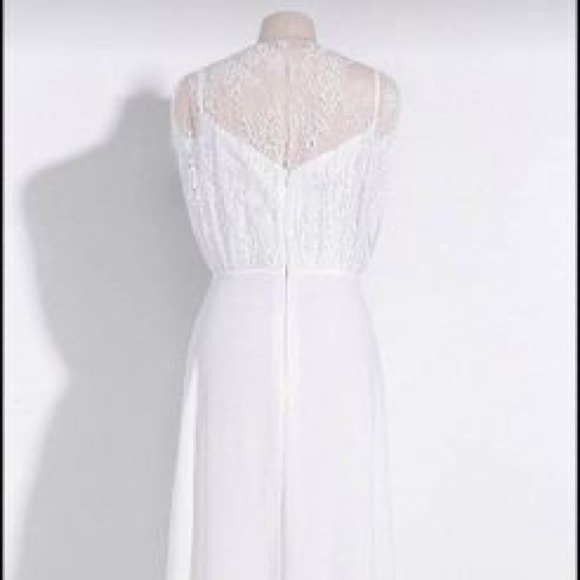 POXI WEDDING DRESS, size Small - Picture 2 of 7
